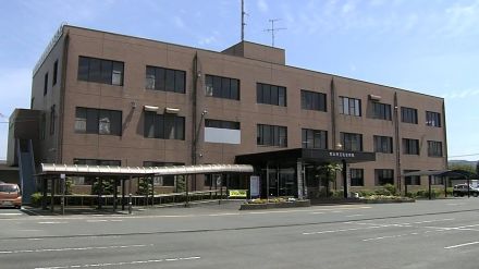 木刀のようなもので運転代行の車壊し　代金踏み倒し逃げた疑い　強盗容疑で男逮捕　熊本