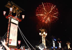 「街を元気に」　輪島大祭でキリコ巡行、高校生企画の花火に歓声