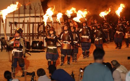 村上海賊の凱旋再現　尾道市で因島水軍まつり　ほら貝勇壮に武者行列