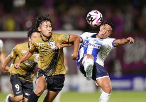 ⚽藤枝MYFC連勝逃す　前半からの数的不利に耐え切れず…山形に0ー1　J2第28節