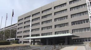 福岡県警の巡査部長を現行犯逮捕　ビーチハウスの公衆トイレで２０代の韓国人女性を盗撮　「ストレスの発散や性的欲求を満たすために盗撮を行った」　１２０メートル逃走も被害女性の同行者の男性に取り押さえられる