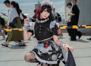 【コスプレ】暑さを感じさせない、クールな“鮫メイド”！コミケに現れた『ゼンゼロ』エレンがめっちゃ可愛い