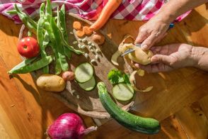 皮を食べないと大損する野菜や果物、トマトやニンジン、柑橘類やキウイも！