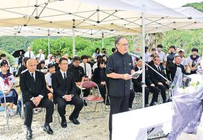 犠牲者悼み平和祈る　宇検村船越海岸で慰霊祭　沖縄県知事や児童らも参列　対馬丸事件から80年