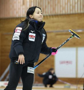 ロコ・ソラーレ　異例3人で奮闘も今季初戦は4位　賞金5万円ゲット