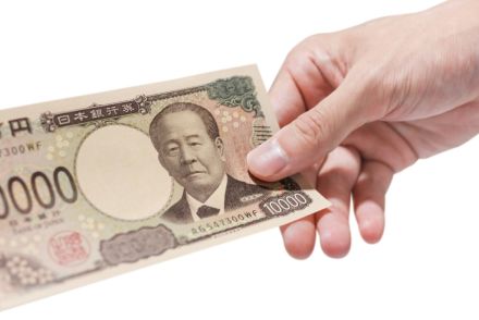 帰省時に10歳の姪に「1万円」渡しました。あとで姉に「高すぎて教育に良くない」と言われたのですが、どのくらいが良いのでしょうか…？