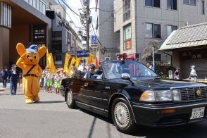 警視庁池上署が交通安全パレード　高齢者や子供の事故増加で注意呼びかけ