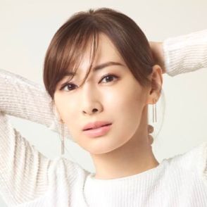 38歳変わらない輝き、人気女優を親友が祝福「#気持ちは何も変わってない」〝ハッピバースデー2ショット〟