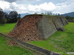 豪雨で古代のピラミッドが崩壊。地元メキシコの先住民は、「不吉な前兆」と警告