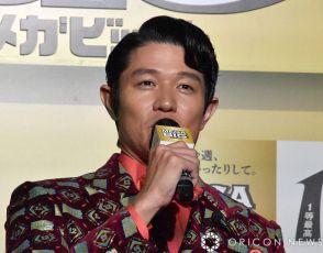 鈴木亮平、12億円当たったら「プライベートビーチを買う」　まひるの“大胆な提案”は却下