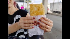 ルーツは日本？どこか懐かしい味わいのブラジルのトレンドB級グルメ「パステル」