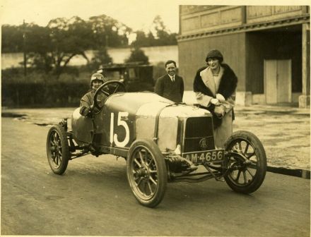 消えたアストンマーティンの第1号車、1914年製「コールスカトル」の捜索を開始