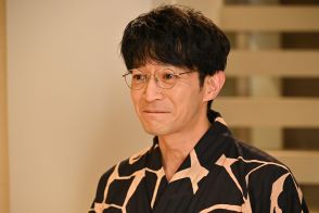 津田健次郎の“怪しさ”が優しさと笑いに　『西園寺さん』カズト横井が最高な理由