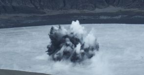 なんと、島にそびえ立っていた火砕丘のほとんどが消え去った…「1883年大噴火」の血脈を受け継ぐアナク・クラカタウの「驚愕の山体崩壊」