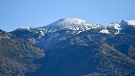 白山下山中の６４歳男性滑落死　標高２２００メートル付近、岐阜・白川村