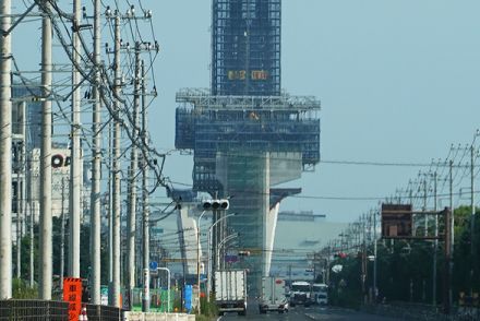 これが「川崎のベイブリッジ」か… 市内の最奥部に“巨大塔”出現 首都高湾岸線をまたぎドコへ？