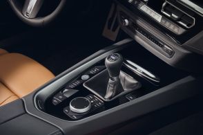 BMW『Z4 M40i』初の6速MT登場、「ピュア・インパルス」の新写真