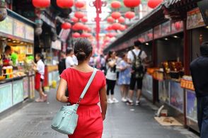 中国の海外旅行市場の最新レポート、急回復で2024年は2019年越えか、旅先では体験重視、ビジネス旅行ではブレジャーの関心高まる