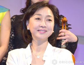 川上麻衣子、夏の沖縄を満喫　プール楽しむ水着姿などオフショに反響「貴重！色っぽくてドキっとしました」「綺麗な景色」