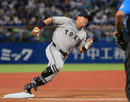 巨人　逃げ切り勝ちで広島とゲーム差ゼロ再接近！　浅野プロ初死球で打線着火、初回いきなり3得点