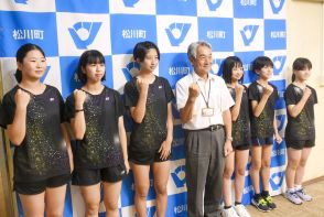 松川中2年松田凜さん全国大会出場へ  バドミントン女子シングルス  長身生かしたプレーで勝利目指す【長野県】