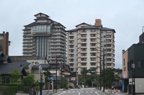 《能登半島地震》護岸が崩れ、風呂は沈下。旅館に海水が入ってくる…和倉温泉の旅館から聞こえる悲鳴「私達でさえ心が折れそうになる現場もあります…」