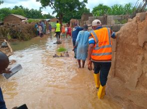 洪水が続くナイジェリア、１７０人死亡　被害とは無縁だった地域も被災