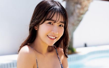 ＜天羽希純＞青い空の下　白ランジェリー　バランスが絶妙！　「SPA！」表紙に