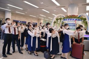 朝鮮大学校の学生ら、修学旅行で北朝鮮に到着