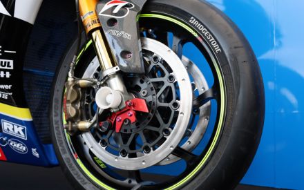 サンスター技研、鈴鹿8耐参戦車両「チームスズキCNチャレンジ」が装着した熱処理廃止鉄製ブレーキディスクの製品化決定