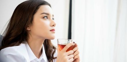 「あえて結婚しない女性」が増えた真の理由、実は「仕事や趣味」のせいではなく…【識者が解説】