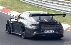 EVじゃ味わえない！4.0リットル水平対向6気筒エンジン継続へ・・・ポルシェ「911 GT3 RS」改良新型がニュル初降臨