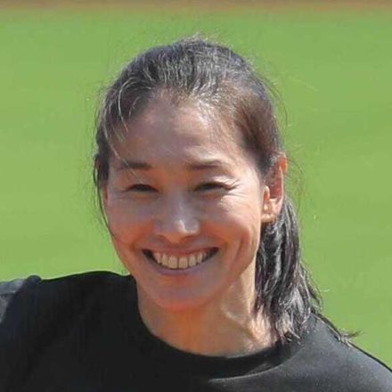 伊達公子さん「徹子の部屋」で離婚理由を明かす…５１歳で再婚した夫も顔出し「イケメン」