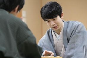 全冠制覇が崩れた藤井聡太、復調のカギは“自宅での秘密の運動”か　タイトル防衛の副賞でエアロバイクを選択