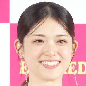 松村沙友理　同じ高校に通っていたフリーアナ・岡副麻希との共演に「恥ずかしい」