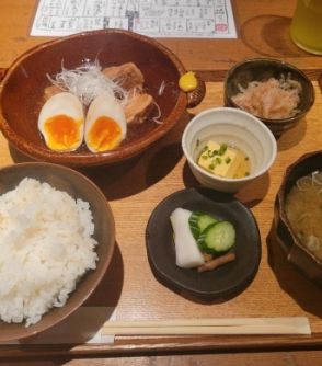 1時間待ちはザラ、いま東京都心の「定食屋」に長蛇の列が出来ている…意外なブームのワケ