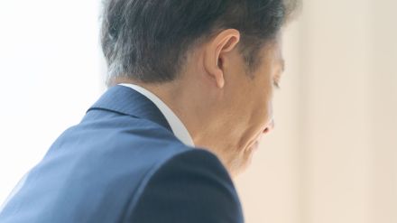 こんなに働いてきて、まだ働かなきゃいけないんでしょうか…。勤続41年・64歳会社員、コツコツ貯めた「貯金2,000万円」で幸せな老後に夢膨らませるも、背後に迫り来る「老後破綻の影」【FPの助言】