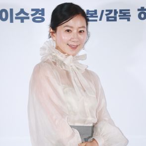 アラ還でツヤツヤの美肌！57歳の韓国女優キム・ヒエの洗練された美しさ