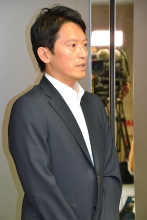 パワハラ疑惑で尋問続行　午後に斎藤知事が証言　兵庫県議会