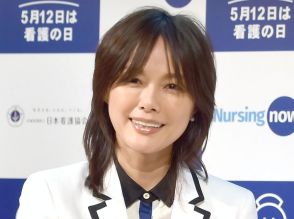 49歳・相川七瀬、攻めた“超ミニ丈”で美太もも全開　撮影オフショに反響「うっとり」「ロックな衣装でイイ感じ」