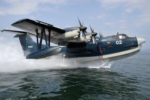 「US-2の製造やめません！」生産停止の危機に瀕した自衛隊の高性能飛行艇 一転して継続調達の方針へ