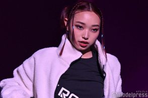 「日プ女子」出身・佐々木つくし「TGC teen」登場で圧巻ダンス 赤髪振り乱す