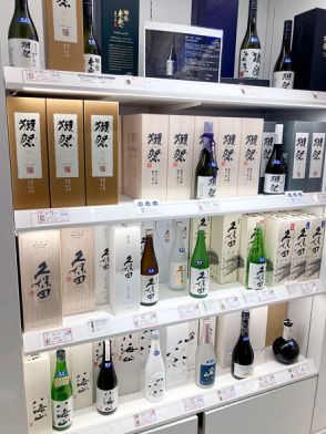 羽田空港で日本酒の売上が急増　「より良いお酒を求める外国人が増えている」　1万円を超える高級酒に熱視線