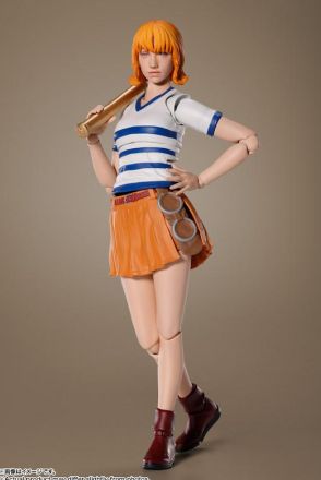 ＜ONE PIECE＞ハリウッド実写版のナミがフィギュアに　武器や海図　オレンジの皮の風車も