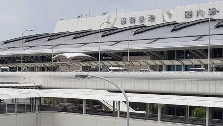 台風10号　那覇空港などの発着便できょう31日も欠航相次ぐ　沖縄