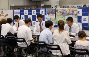 「食堂はどんなメニュー？」「修学旅行先は」　京都私立中高展　来場者、学校生活にも関心