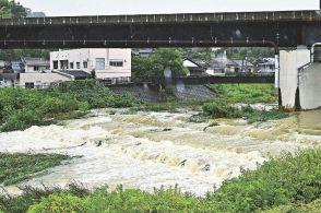 台風１０号　小康状態も警戒続く　土砂災害、河川増水の危険、和歌山