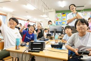 小学生が「桃鉄」で世界の国旗を覚える“授業”に密着　学校教育でゲームを活用する効果とは？