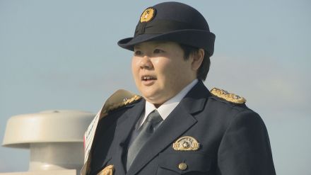 やす子「これから素直に生きようと思う」 一日警察署長で警察官を前に・・・服のサイズさばを読み、制服閉まらず