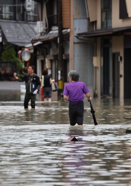 台風10号、熱帯低気圧になる見込み　それでも線状降水帯の恐れ